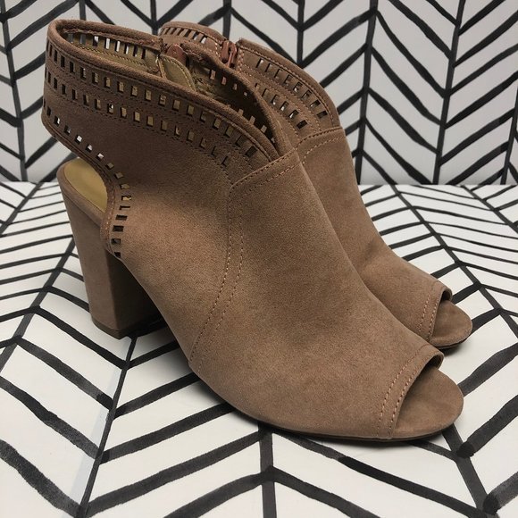Francesca's Collections Shoes - Francesca's Alli Nude Heeled Booties